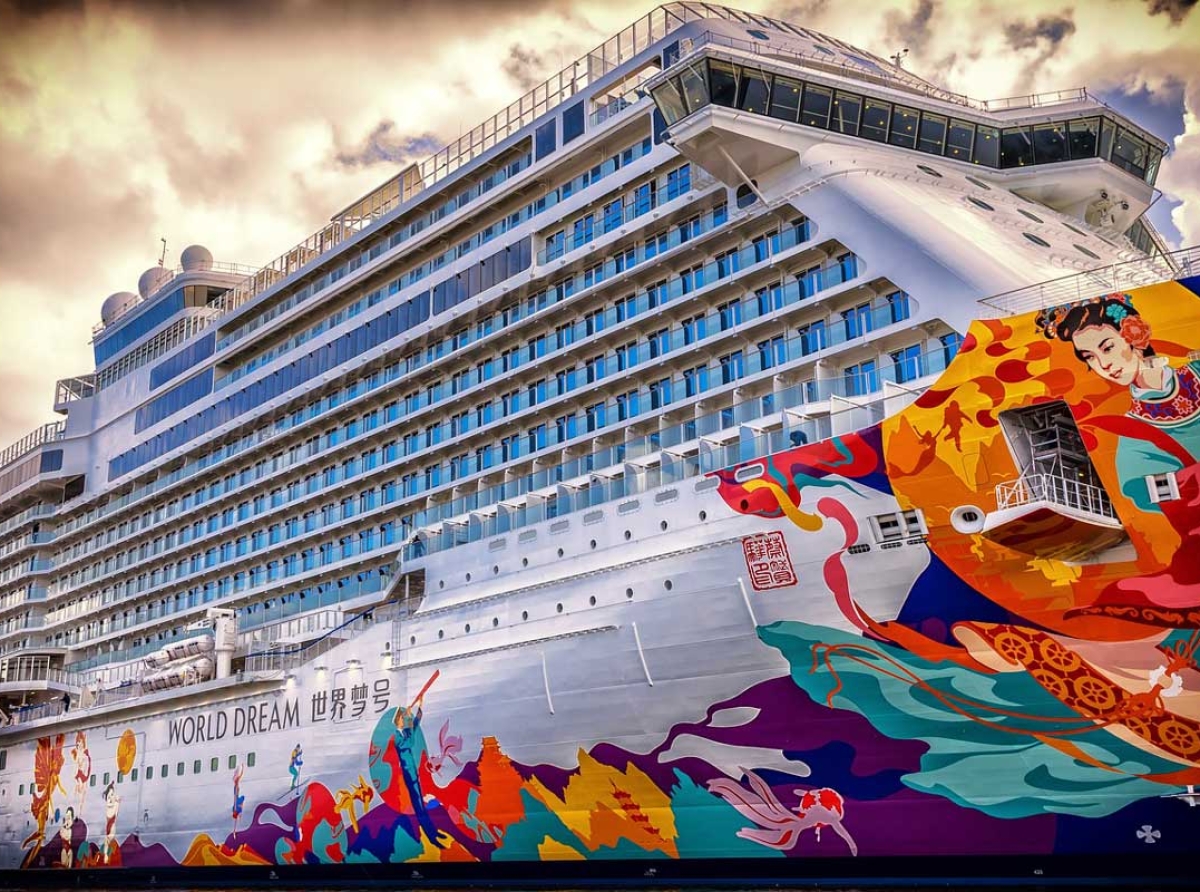 Discover the Emsland: Camping Between Nature, Technology and Ocean Giants