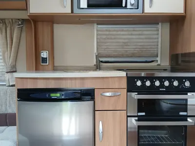Swift Conqueror 570 Photo 6