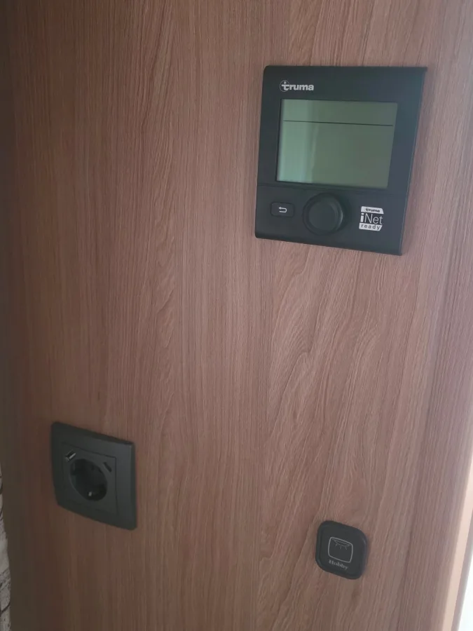 Hobby WFB 495 de Luxe mit Heckbad - Bild 15