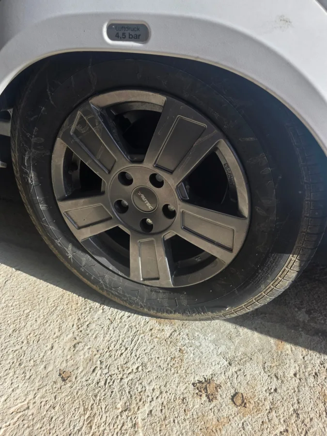 Hobby WFB 495 de Luxe mit Heckbad - Bild 17